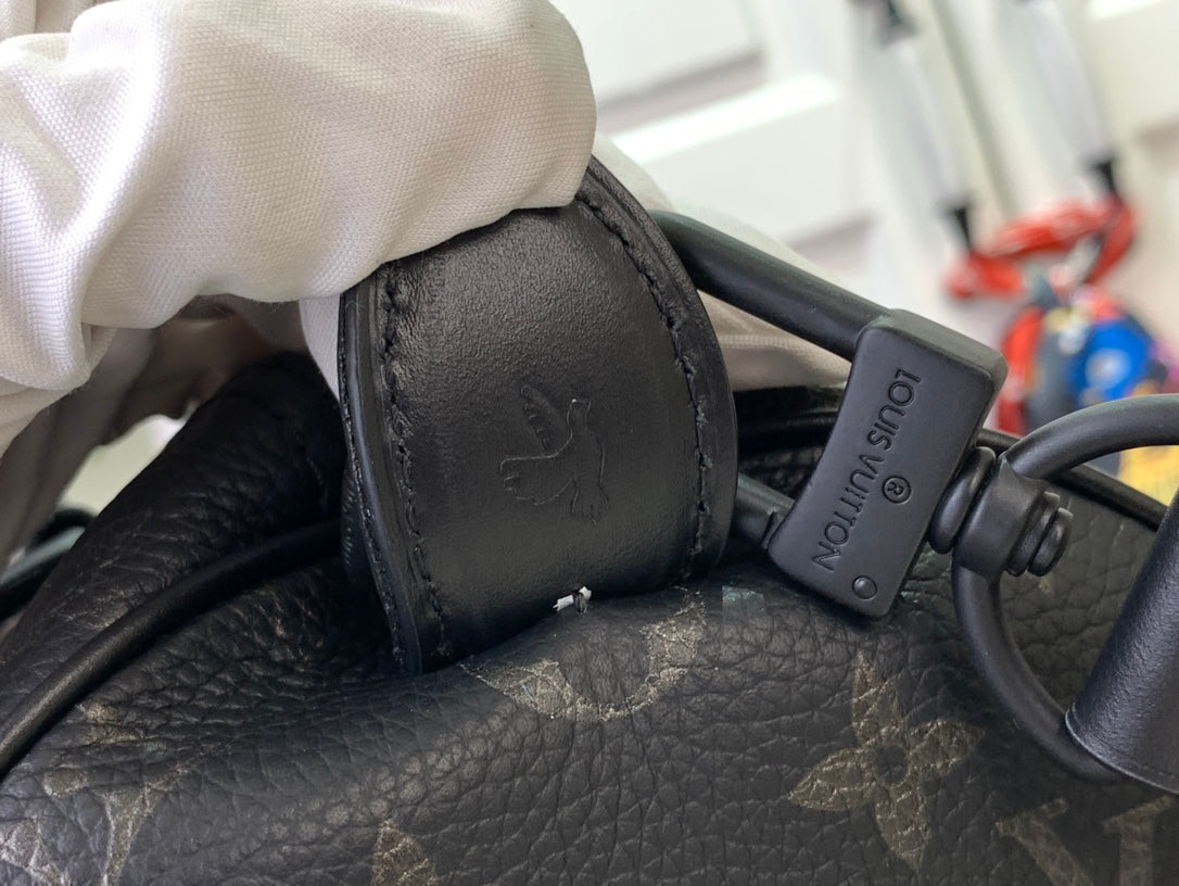 ＬＳ ＶＴＴＯＮ  SPEEDY BANDOULIÈRE HANDBAG