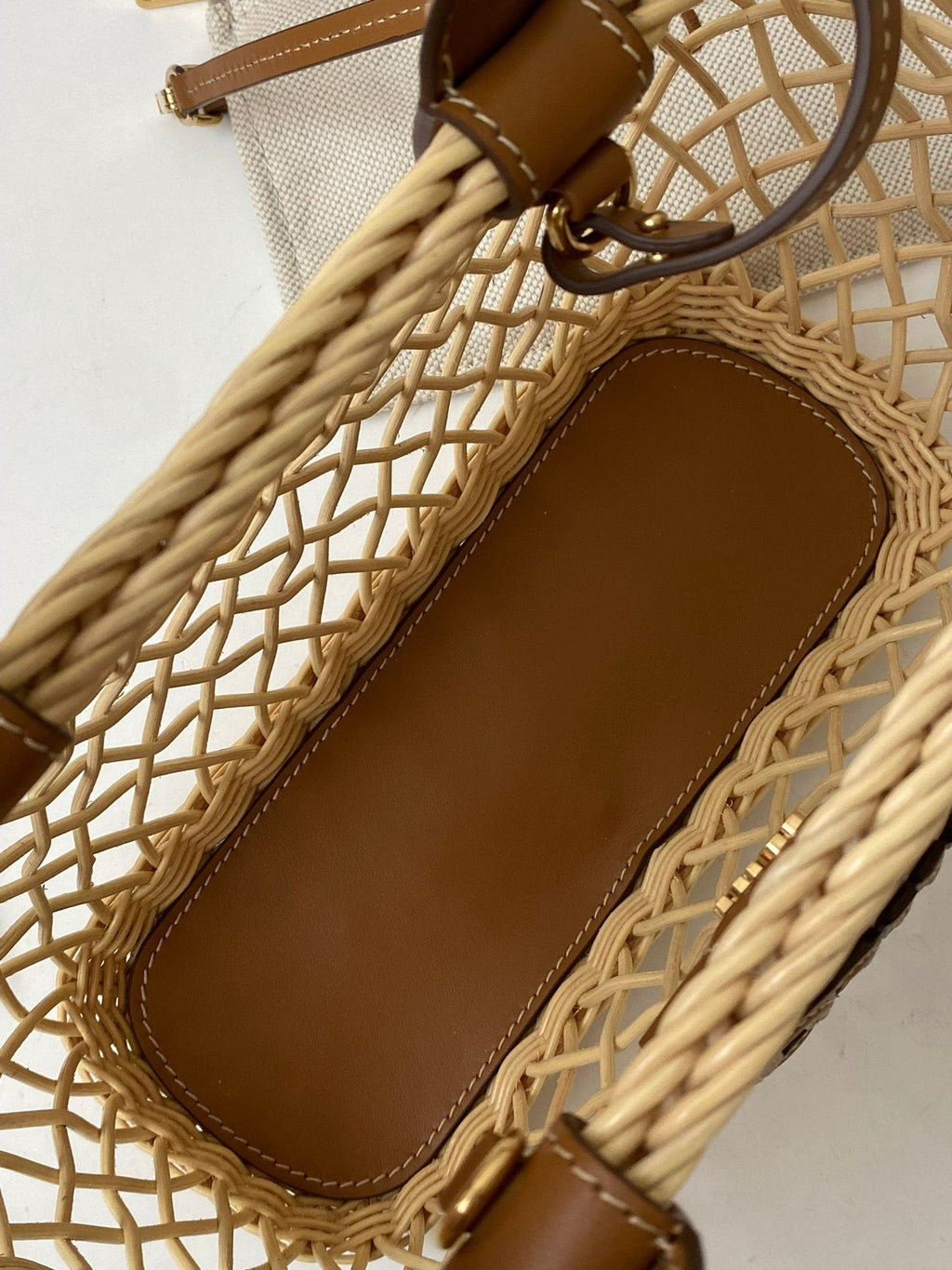 ＭＩ ＭＵ WOVEN FABRIC HANDBAG WITH LEATHER TRIM