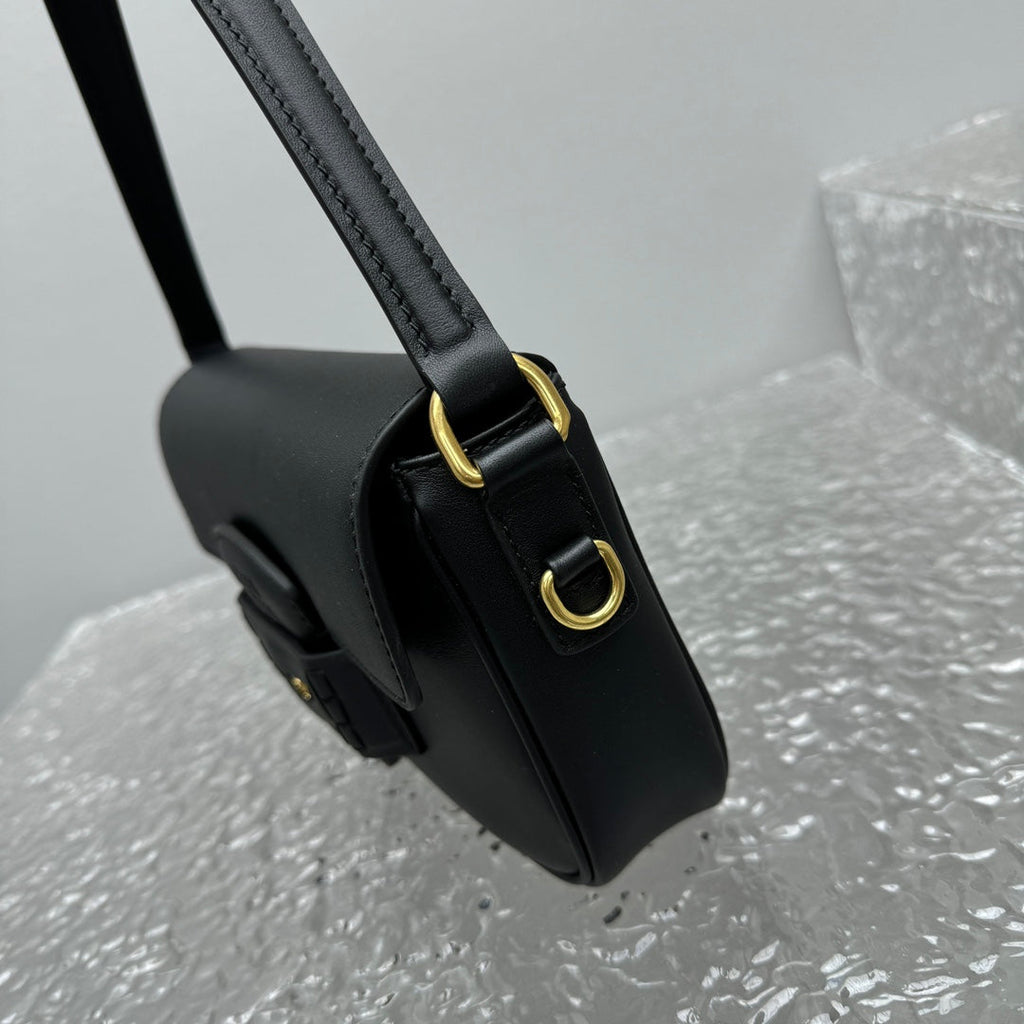 ＭＩ ＭＵ PENNY NAPPA LEATHER SHOULDER BAG BLACK