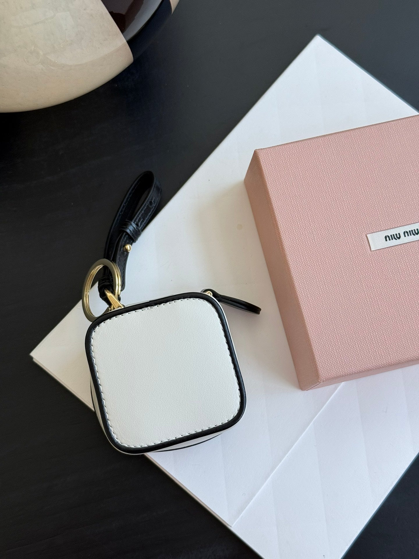 ＭＩ ＭＵ TRICK KEYRING WHITE