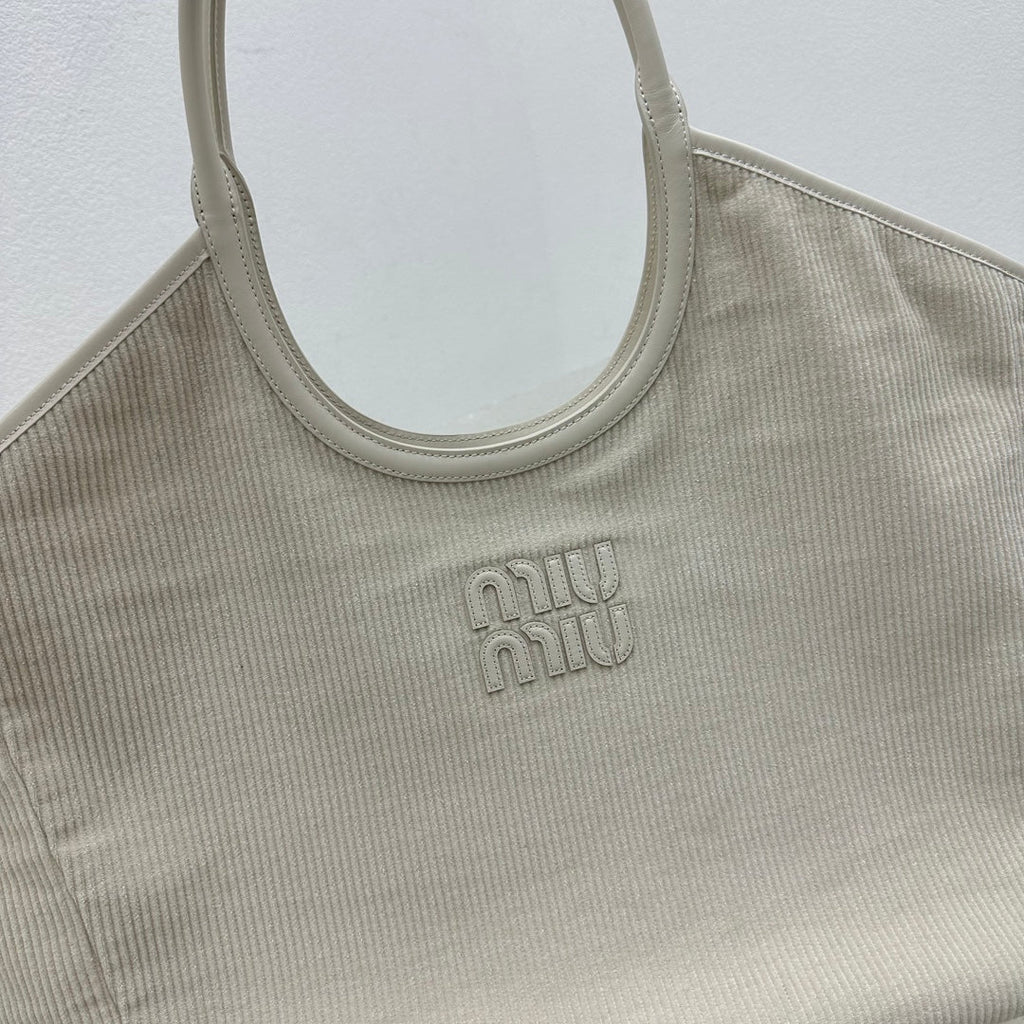 ＭＩ ＭＵ IVY CORDUROY HANDBAG CHALK