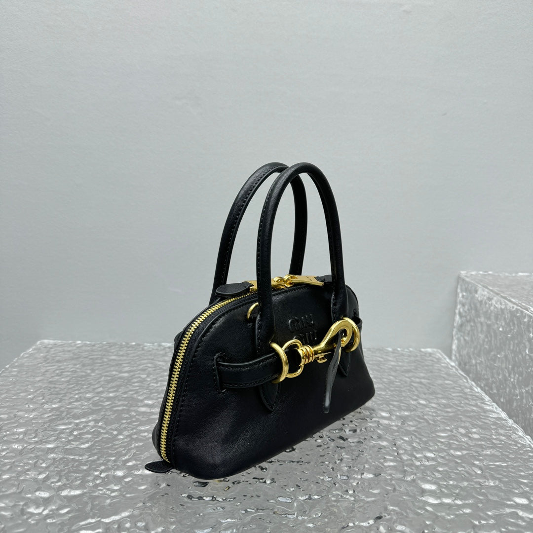 ＭＩ ＭＵ AVENTURE MINI NAPPA LEATHER BAG BLACK