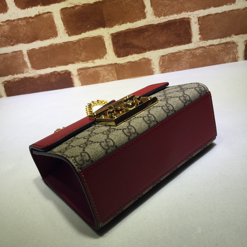 ＧＣＣＩPADLOCK SMALL SHOULDER BAG RED-PINK
