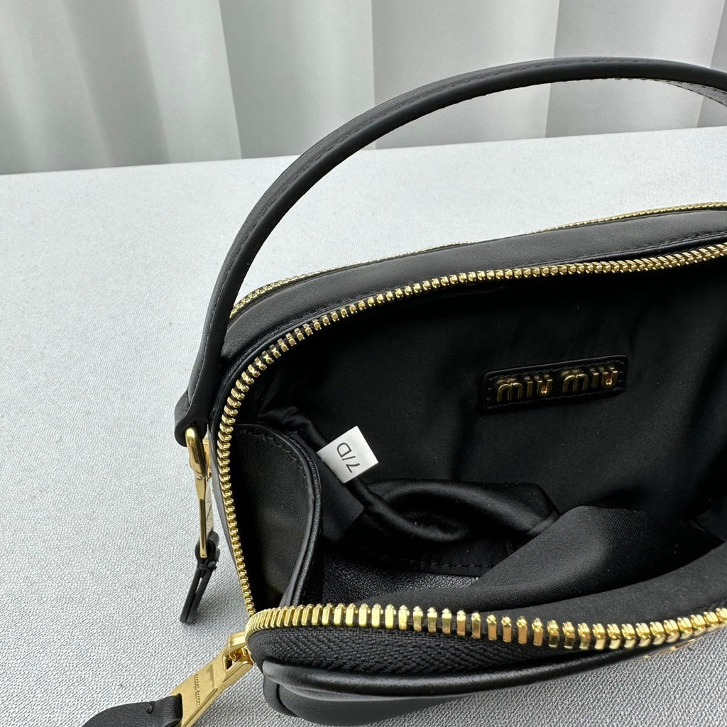 ＭＩ ＭＵ ARCADIE LEATHER BAG BLACK