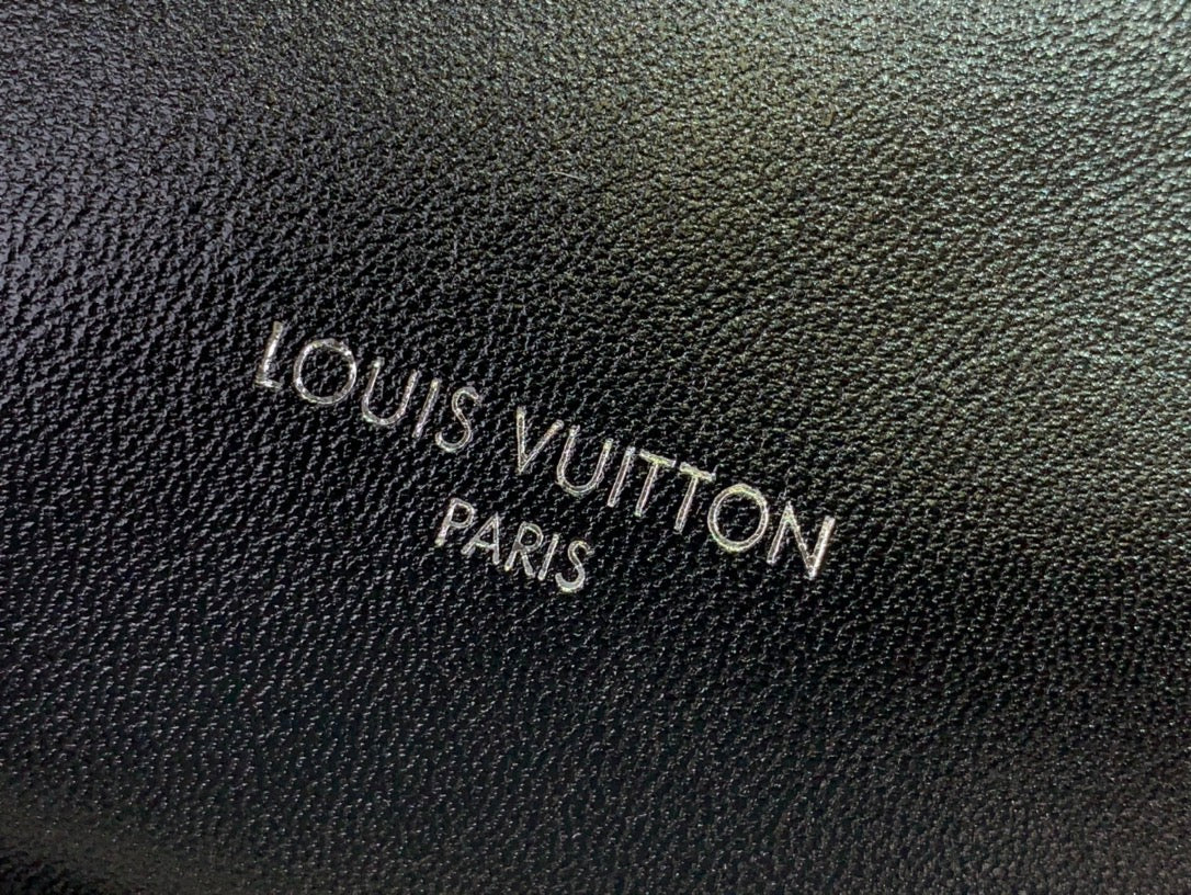 ＬＳ ＶＴＴＯＮ CARRYALL VIBE MM