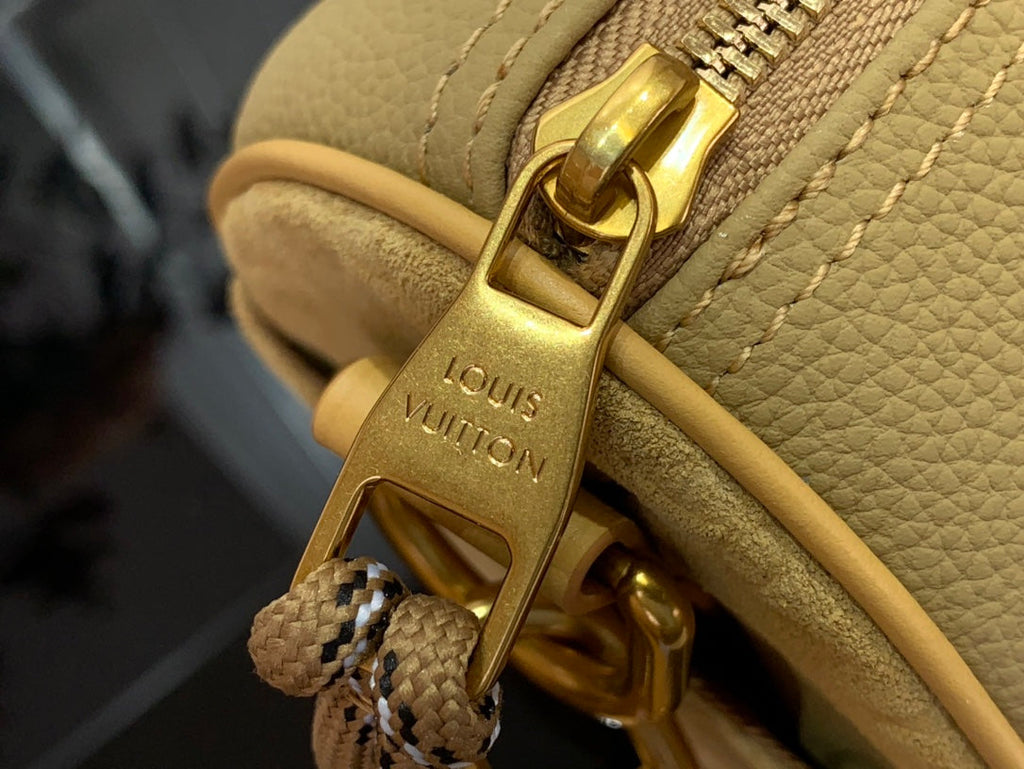 ＬＳ ＶＴＴＯＮ KEEPALL BANDOULIÈRE 25