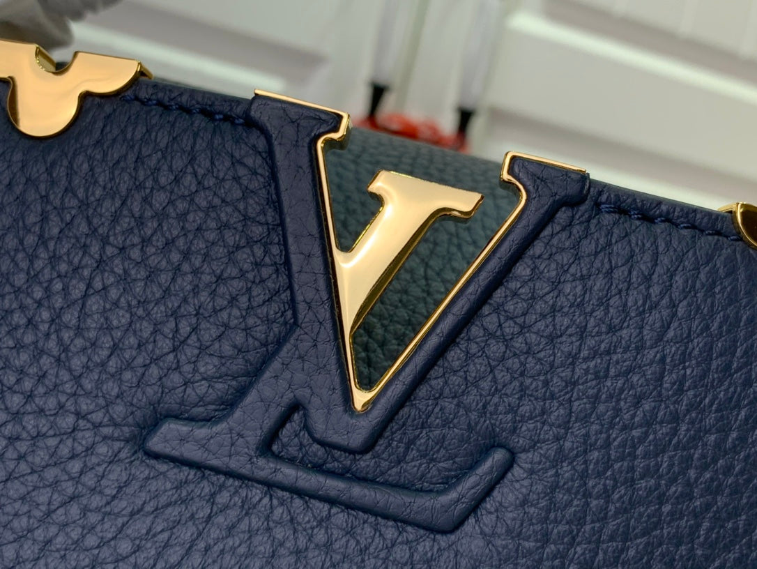 ＬＳ ＶＴＴＯＮ CAPUCINES MM BAG