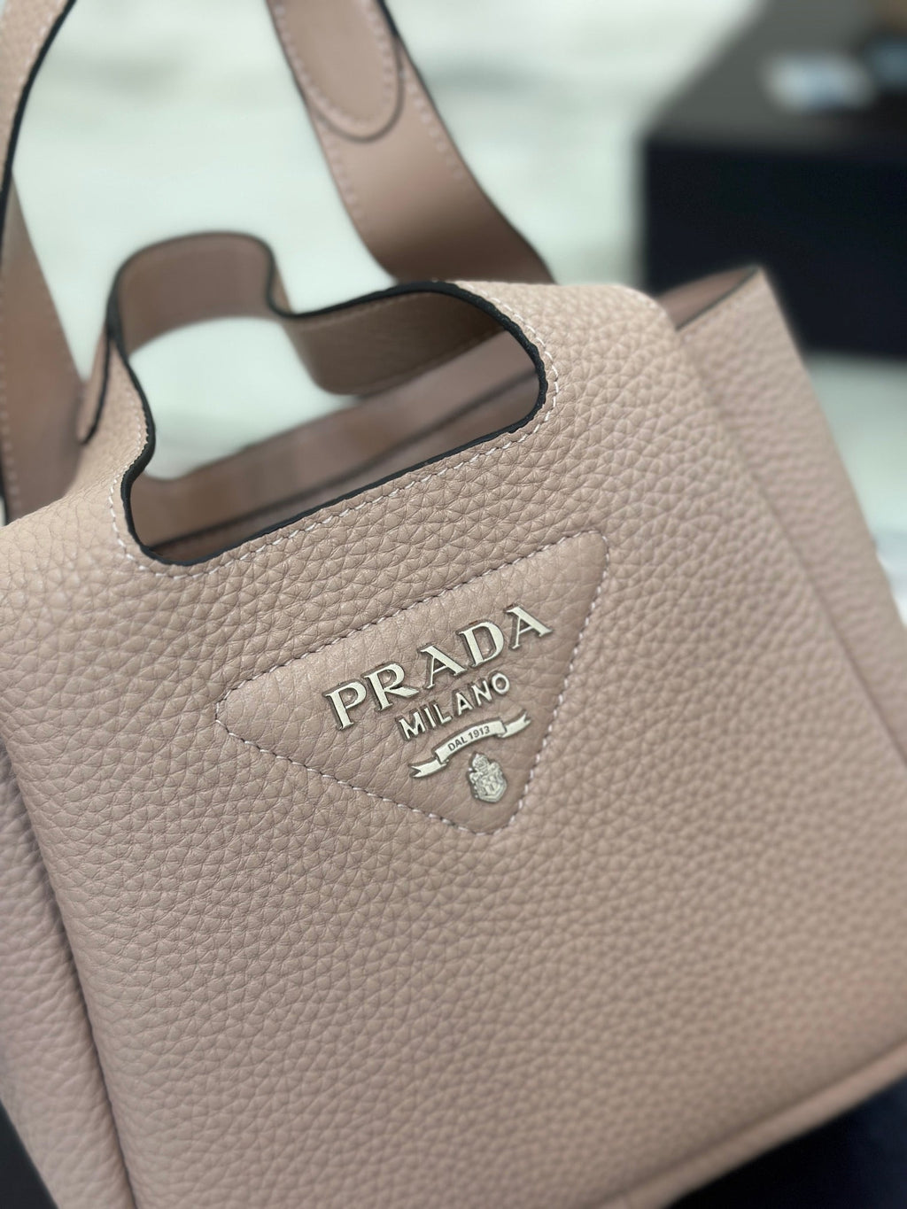 ＰＲＤＡ LEATHER TOTE BAG LIGHT PINK