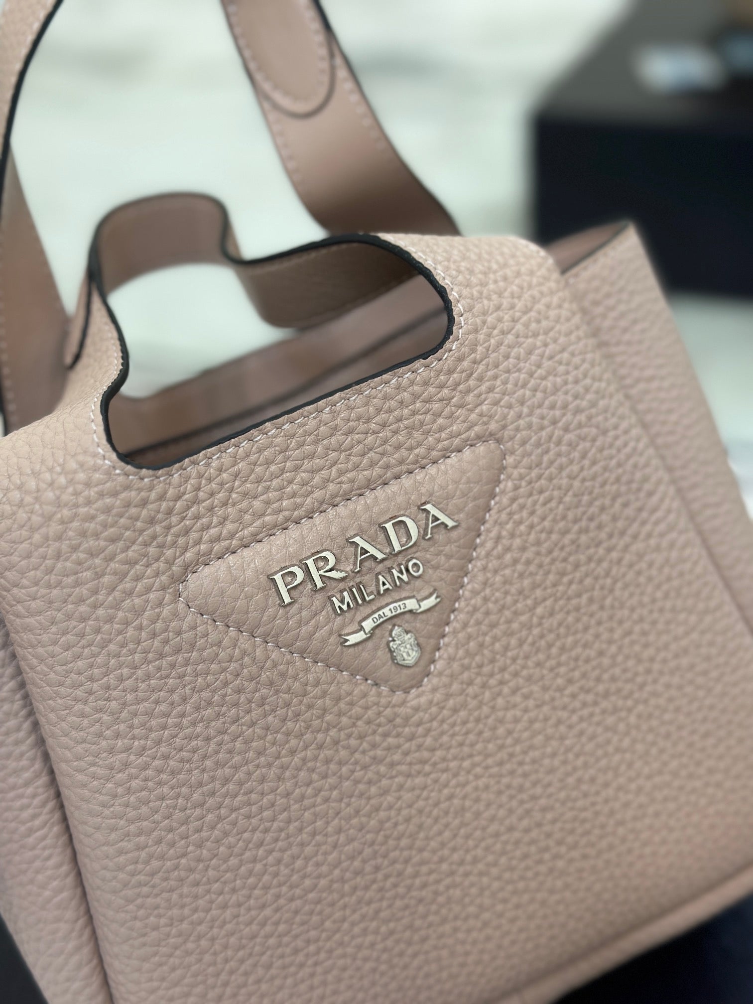 ＰＲＤＡ LEATHER TOTE BAG LIGHT PINK