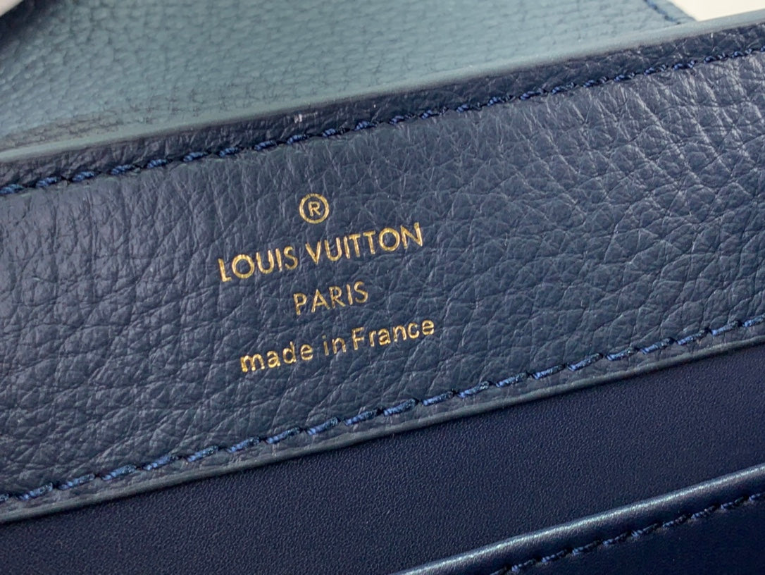 ＬＳ ＶＴＴＯＮ CAPUCINES MINI BAG