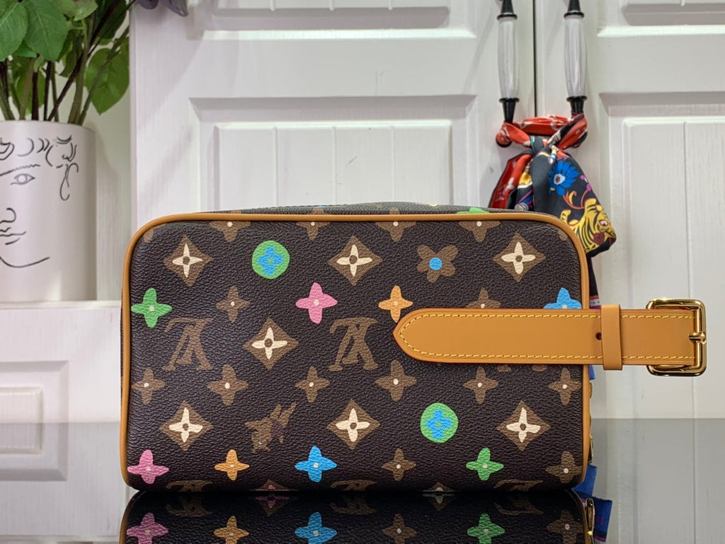 ＬＳ ＶＴＴＯＮ LOCKER DOPP KIT