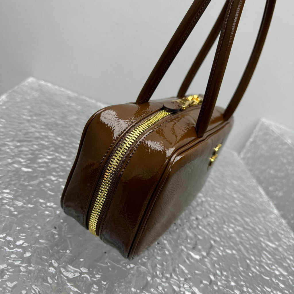 ＭＩ ＭＵ BEAU NAPLAK PATENT LEATHER BAG PALISANDER