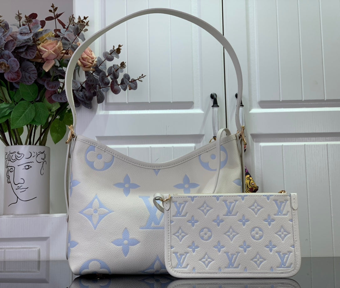 ＬＳ ＶＴＴＯＮ CARRYALL PM SKY BLUE/PURPLE
