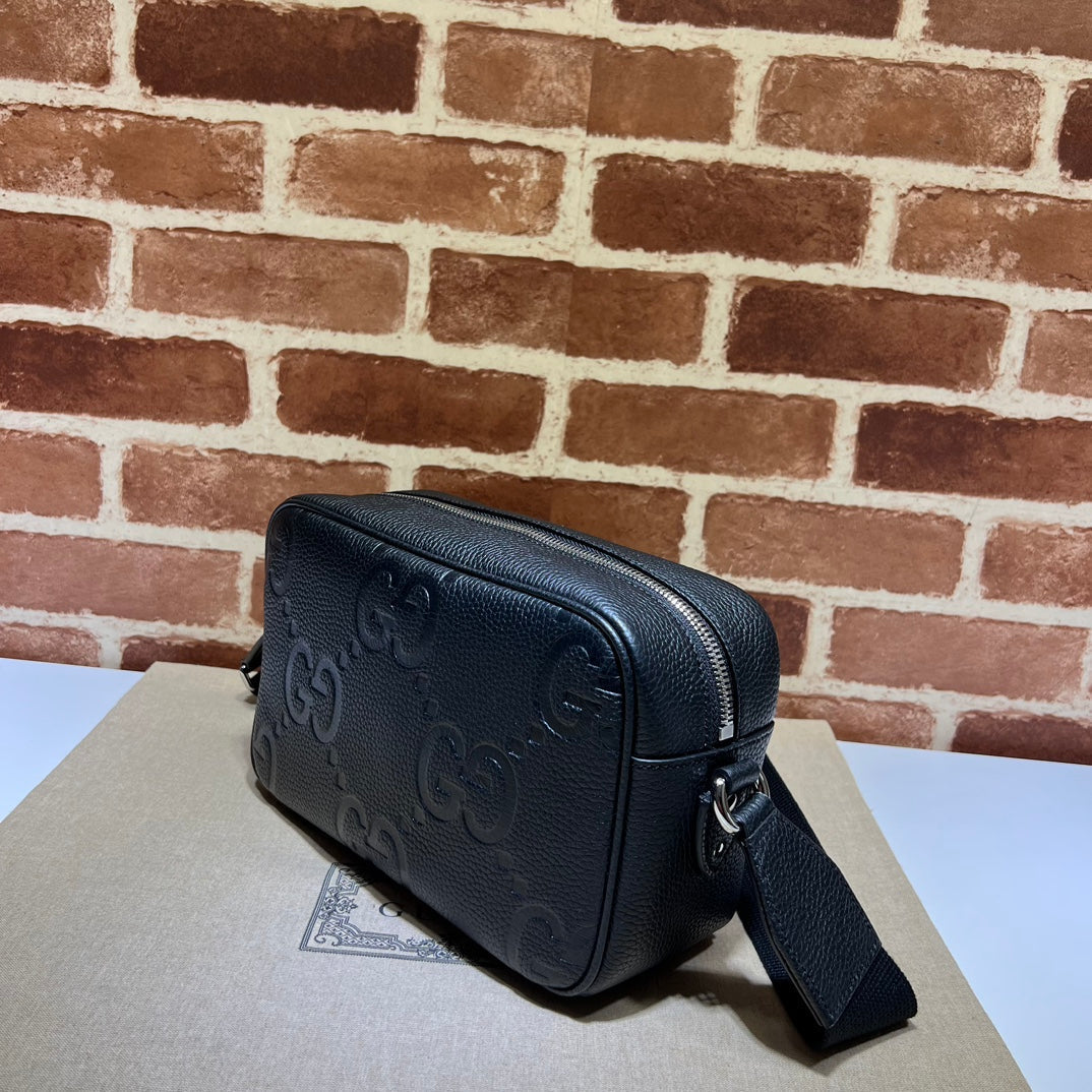 ＧＣＣＩMEN INTERLOCKING G CROSSBODY BAG BLACK