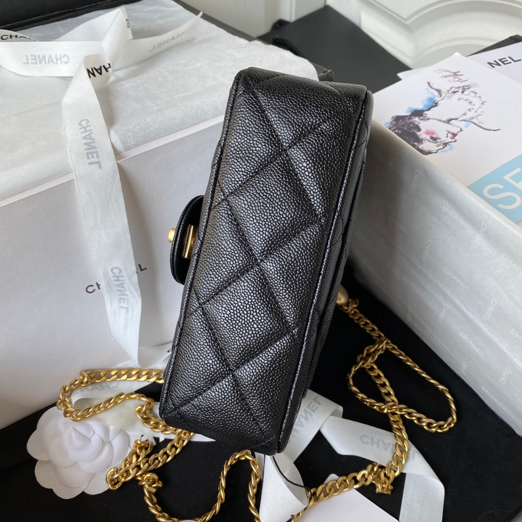 ＣＨＮＥＬ SHOULDER BAG BLACK/WHITE