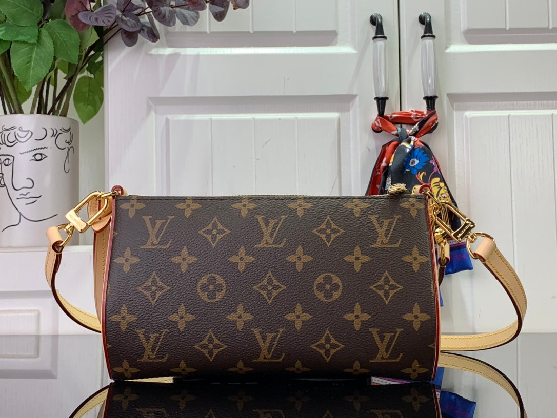 ＬＳ ＶＴＴＯＮ POCHETTE TIRETTE