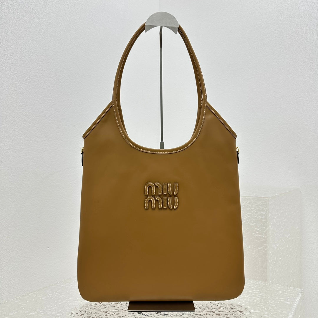 ＭＩ ＭＵ IVY LEATHER BAG COGNAC