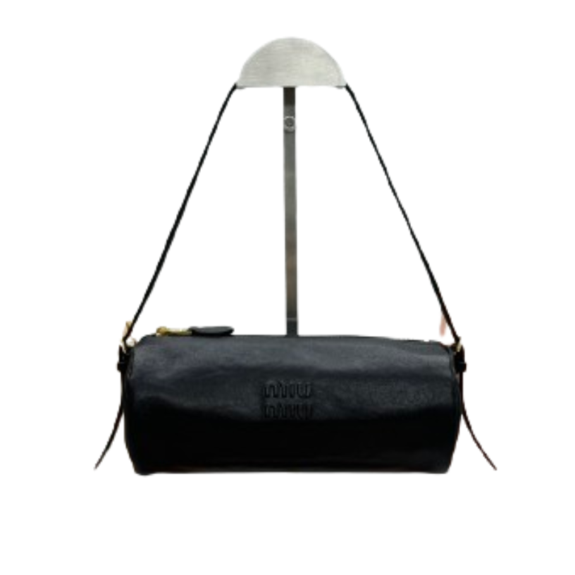 ＭＩ ＭＵ NAPPA LEATHER POUCH BLACK