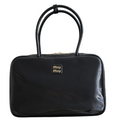 ＭＩ ＭＵ MATELASSÉ LEATHER TOTE BAG