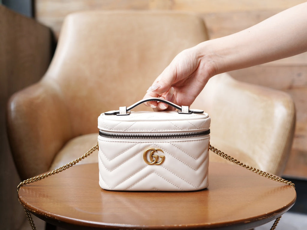 ＧＣＣＩGG MARMONT MINI TOP HANDLE BAG WHITE