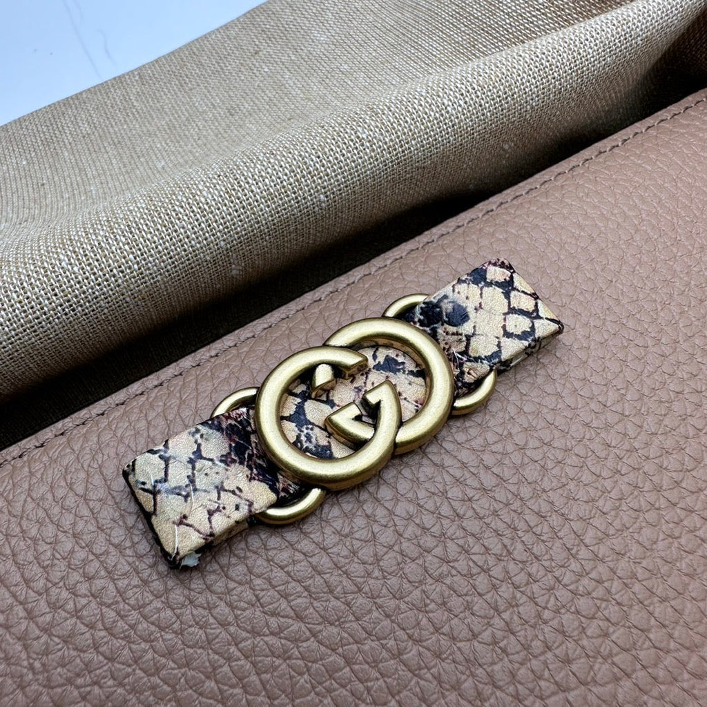 ＧＣＣＩGG INTERLOCKING LONG WALLET NUDE BEIGE
