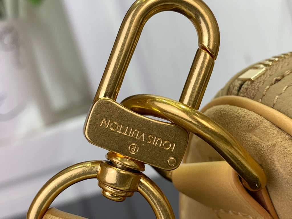 ＬＳ ＶＴＴＯＮ KEEPALL BANDOULIÈRE 25