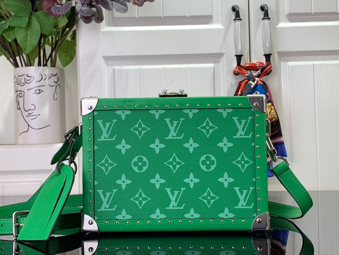 ＬＳ ＶＴＴＯＮ  CLUTCH BOX WHITE/BLUE/GREEN