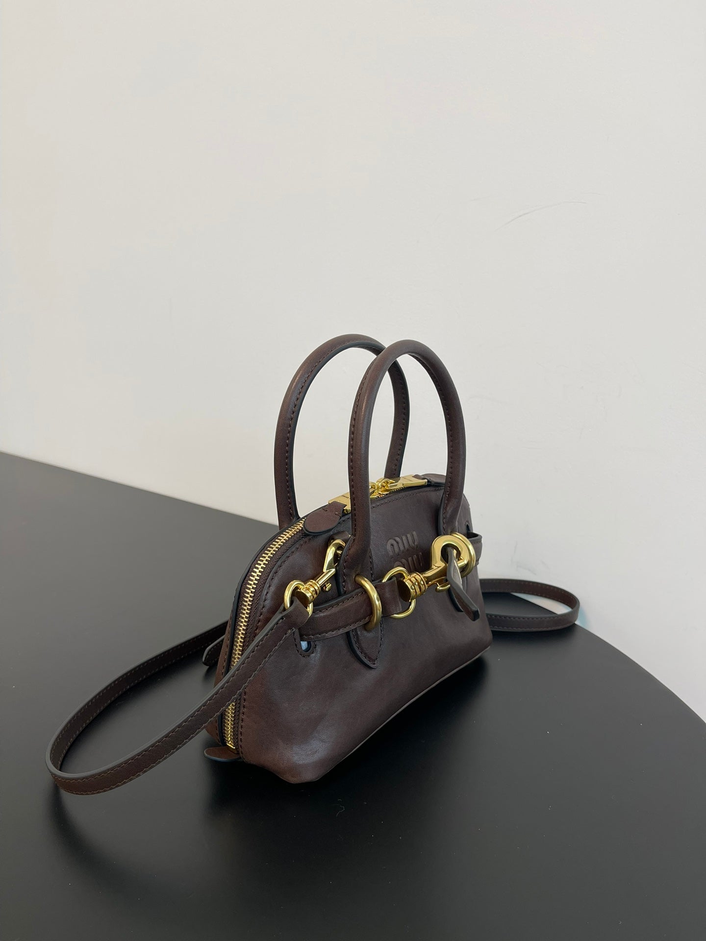 ＭＩ ＭＵ AVENTURE MINI NAPPA LEATHER BAG BRIARWOOD