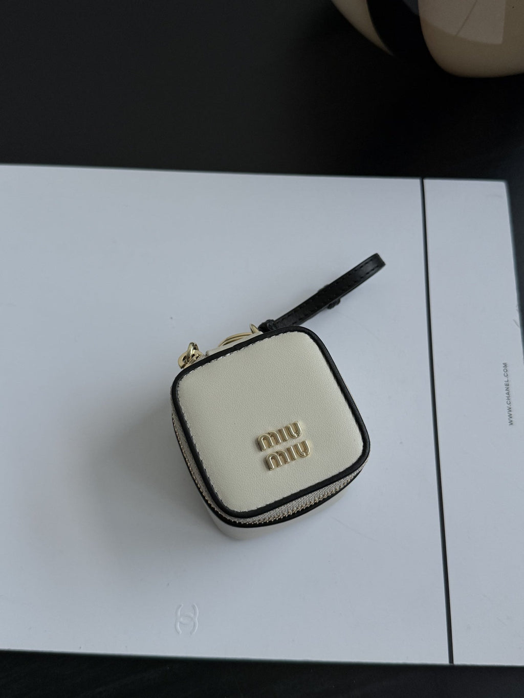 ＭＩ ＭＵ TRICK KEYRING WHITE
