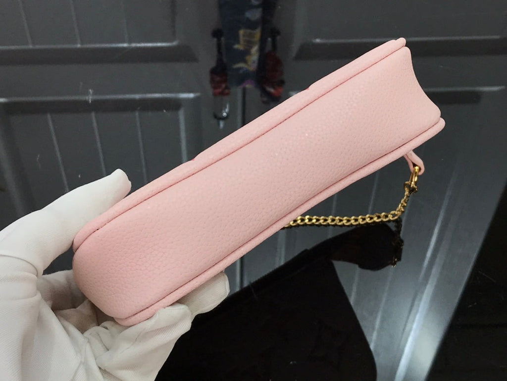 ＬＳ ＶＴＴＯＮ MINI POCHETTE ACCESSOIRES