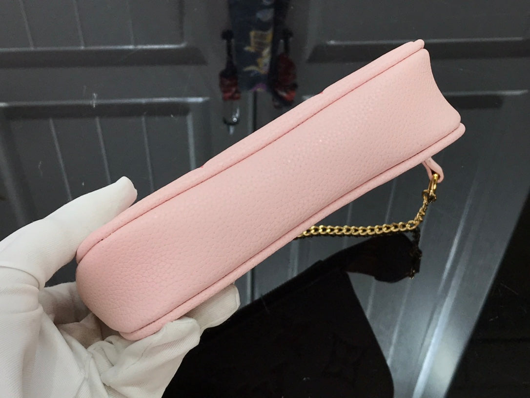 ＬＳ ＶＴＴＯＮ MINI POCHETTE ACCESSOIRES