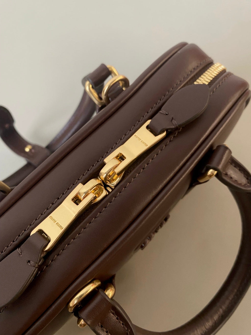 ＭＩ ＭＵ ARCADIE LEATHER MINI-BAG BRIARWOOD