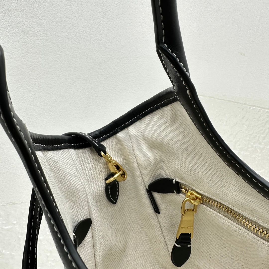 ＭＩ ＭＵ  IVY LEATHER BAG BLACK