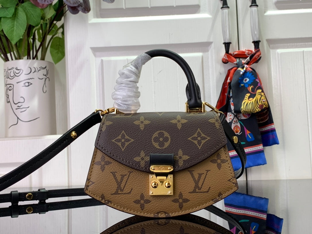 ＬＳ ＶＴＴＯＮ PICO TILSITT MONOGRAM REVERSE CANVAS
