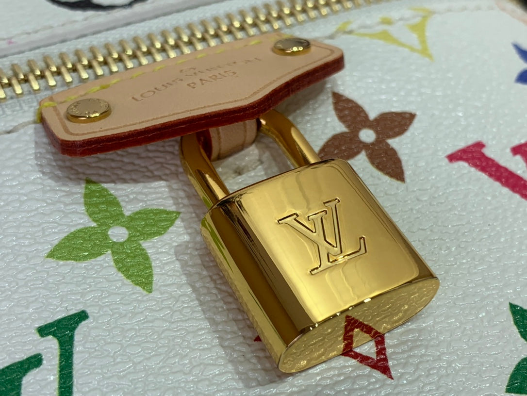 ＬＳ ＶＴＴＯＮ X TM VANITY CHAIN POUCH