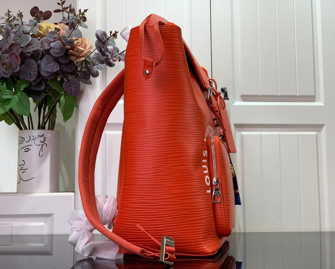 ＬＳ ＶＴＴＯＮ MONTSOURIS BACKPACK RED