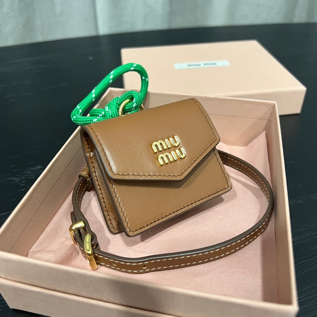 ＭＩ ＭＵ LEATHER SHOULDER WALLET ORANGE/GREEN/YELLOW