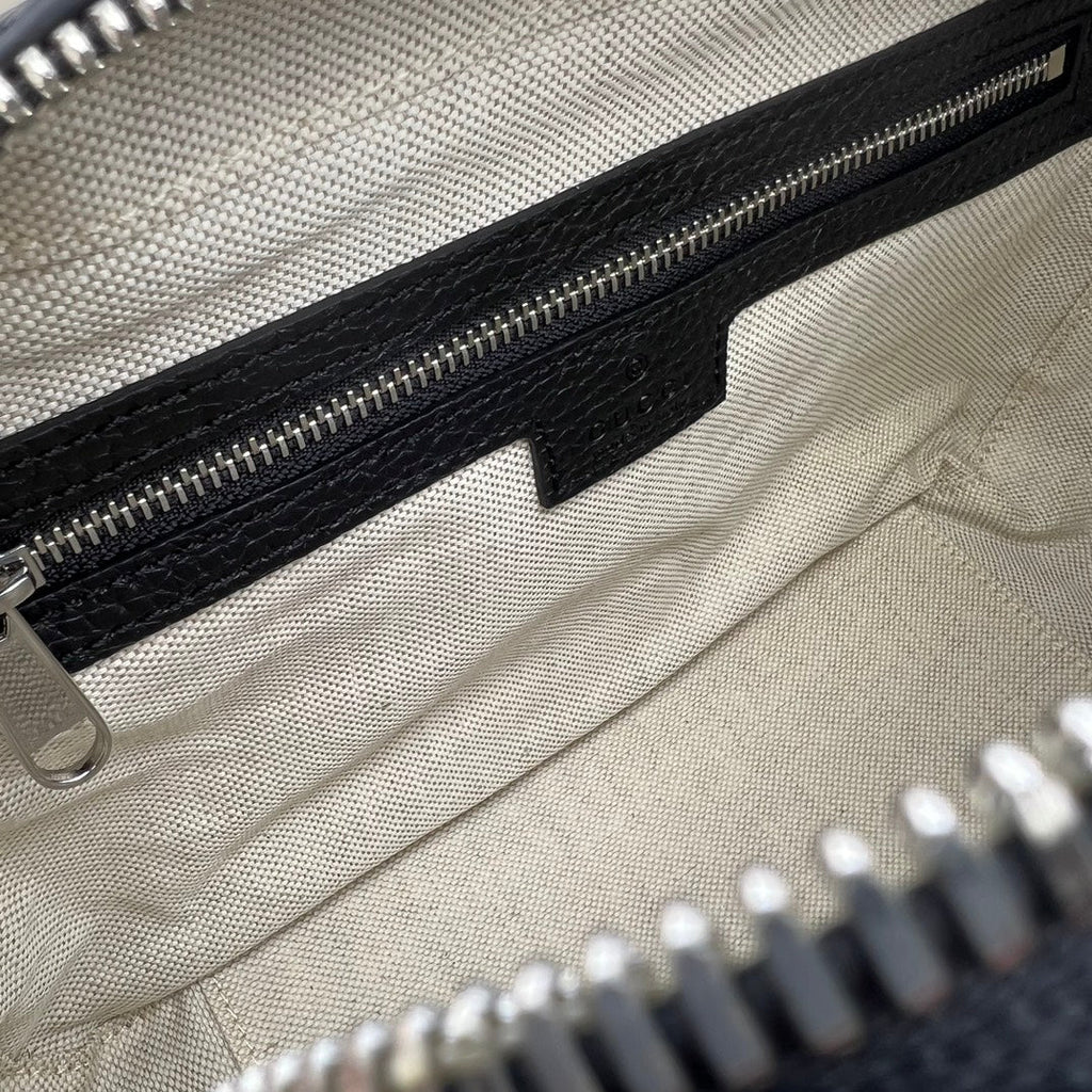 ＧＣＣＩMEN INTERLOCKING G CROSSBODY BAG BLACK