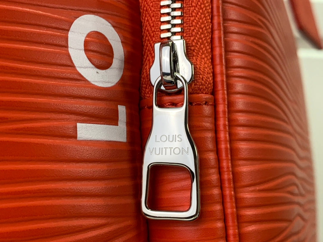 ＬＳ ＶＴＴＯＮ MONTSOURIS BACKPACK RED