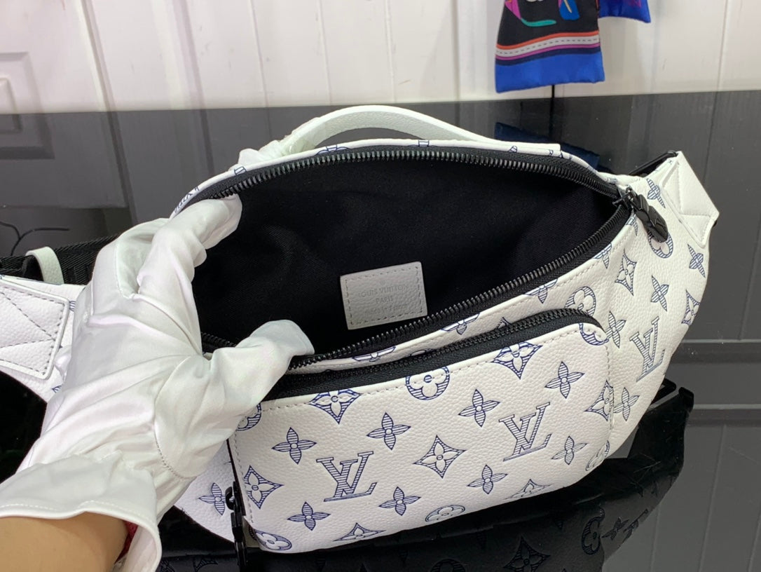ＬＳ ＶＴＴＯＮ RUSH BUMBAG G65