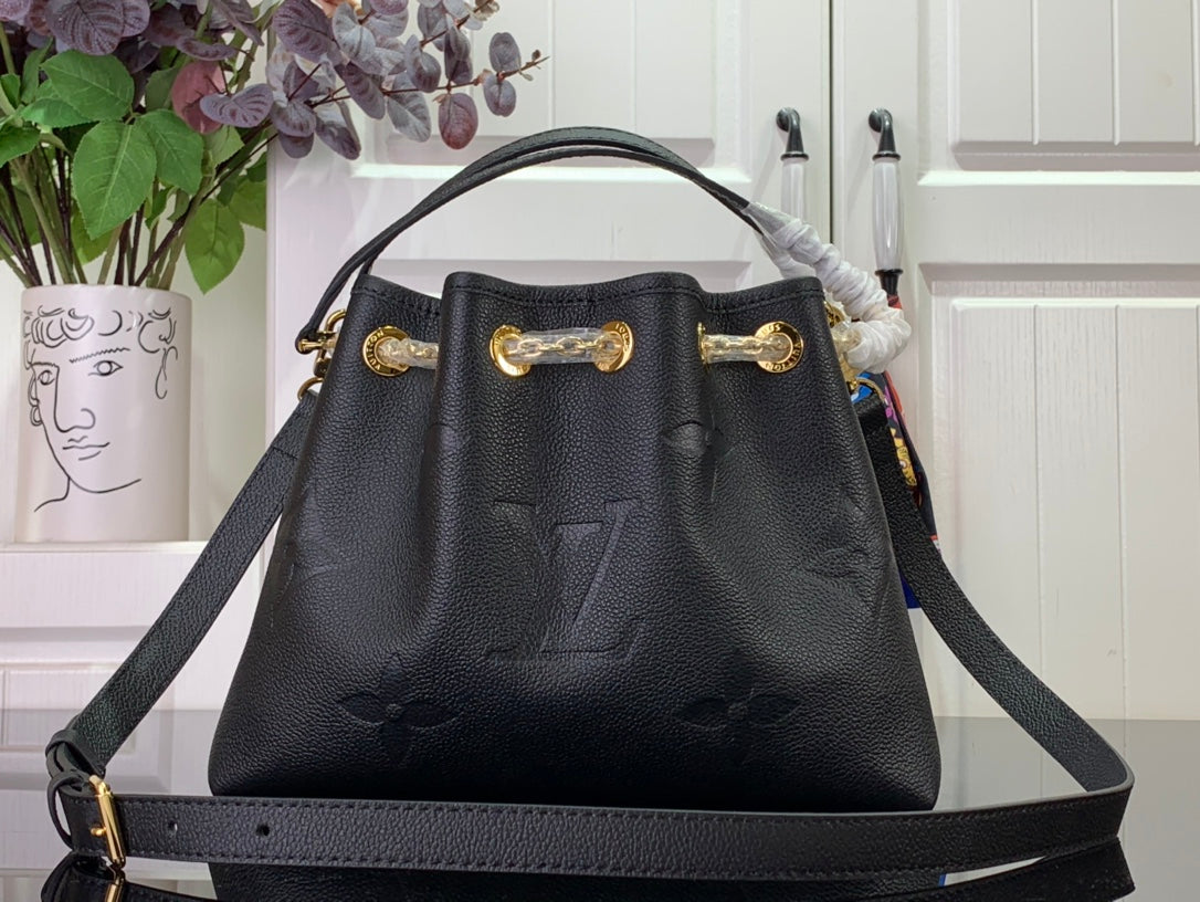 ＬＳ ＶＴＴＯＮ SUMMER BUNDLE BAG BLACK/BEIGE/UMBER