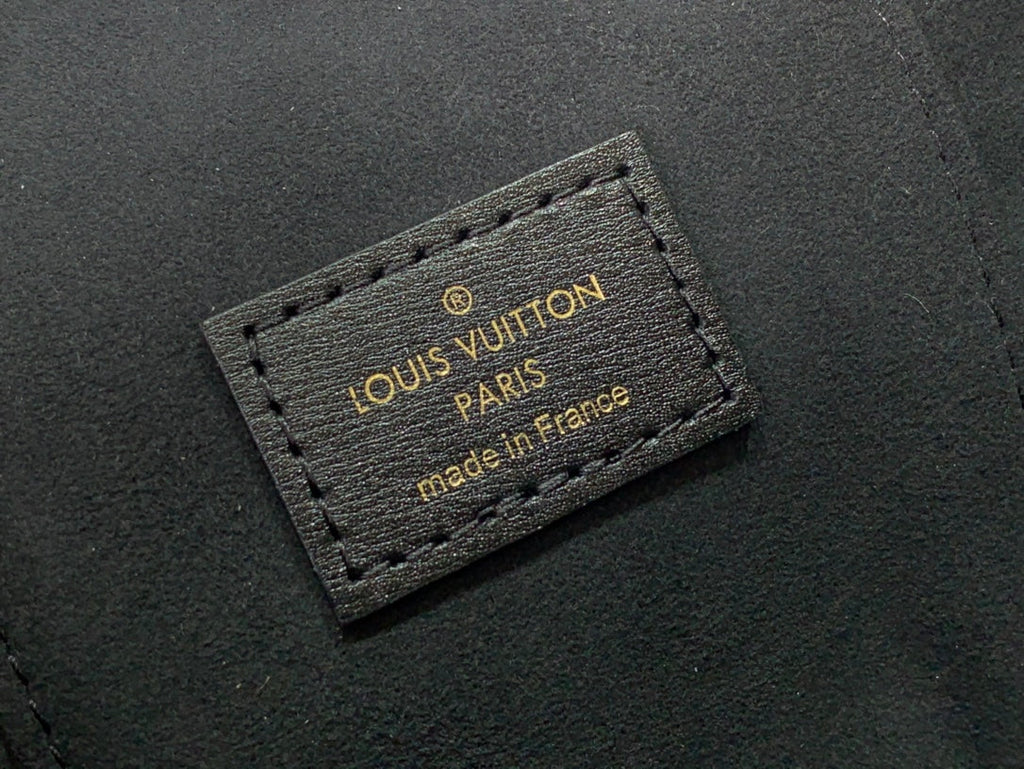 ＬＳ ＶＴＴＯＮ VANITY CHAIN POUCH BRONZE/BLACK