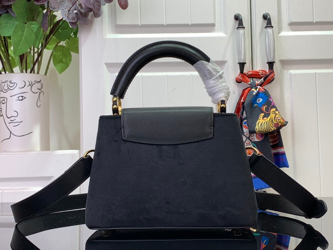 ＬＳ ＶＴＴＯＮ CAPUCINES BB
