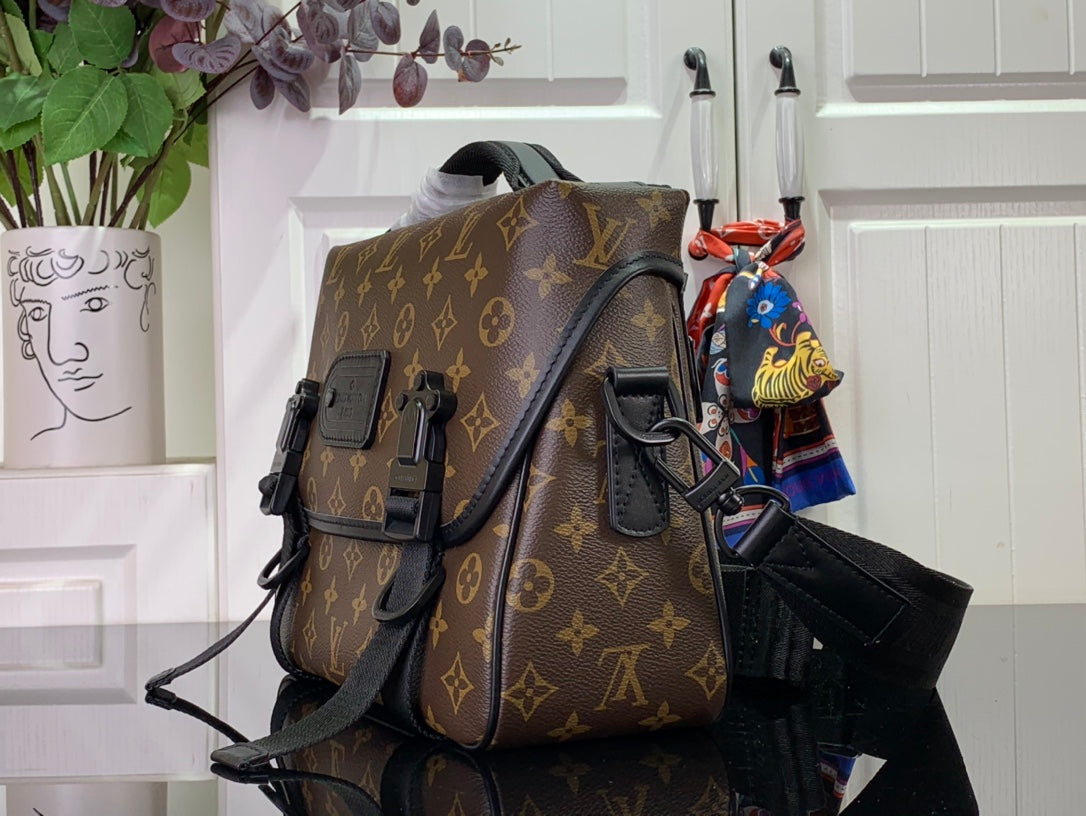 ＬＳ ＶＴＴＯＮ TRAIL MESSENGER