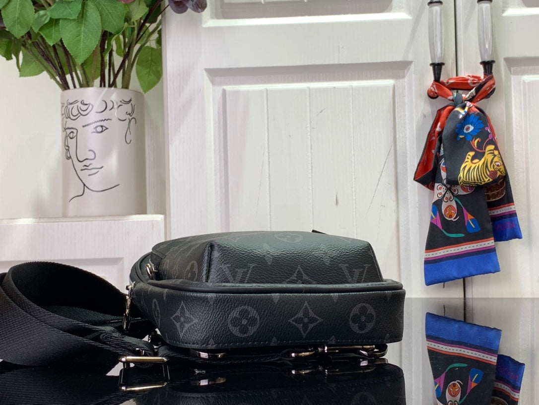 ＬＳ ＶＴＴＯＮ AVENUE SLINGBAG PM