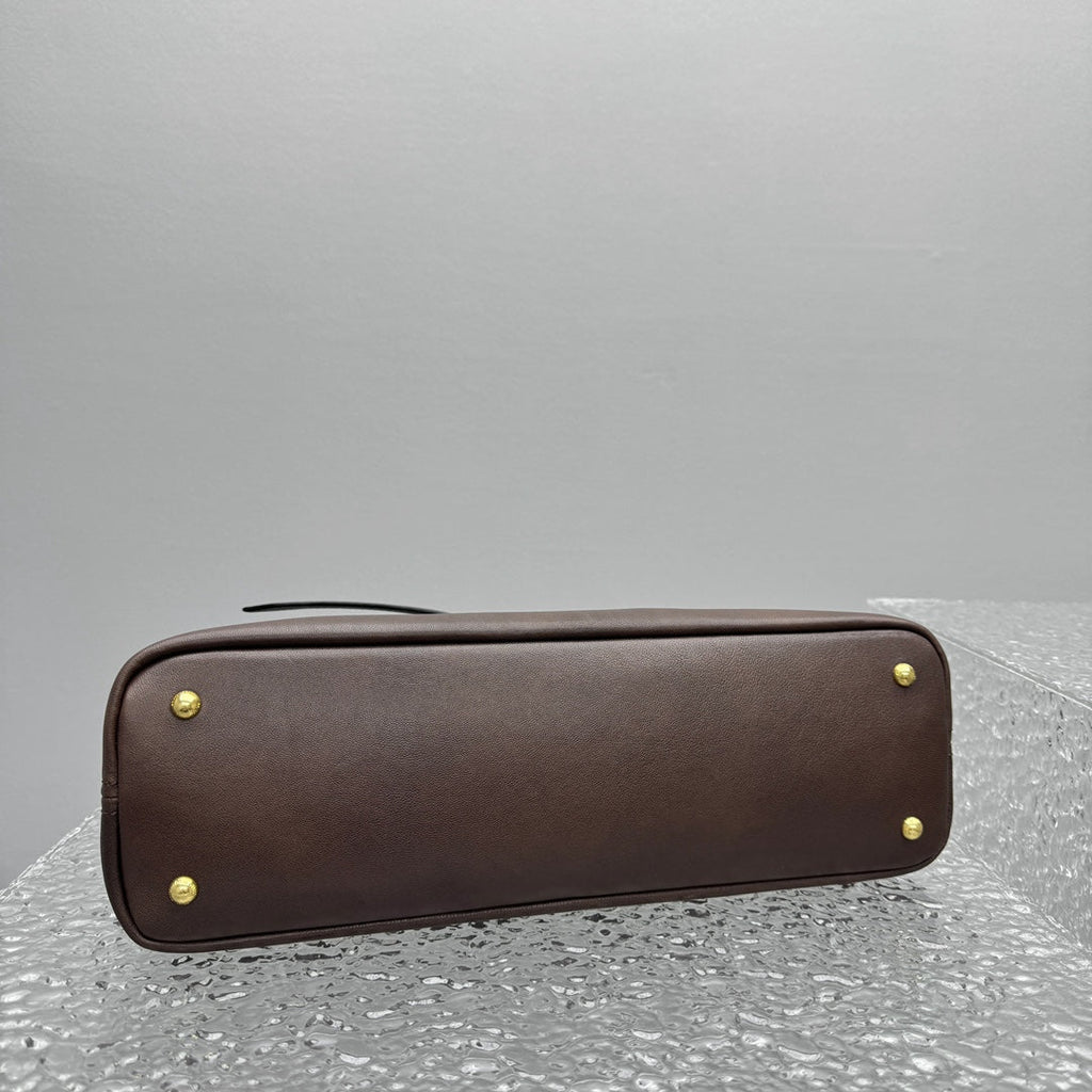ＭＩ ＭＵ AVENTURE NAPPA LEATHER BAG MEDIUM BRIARWOOD
