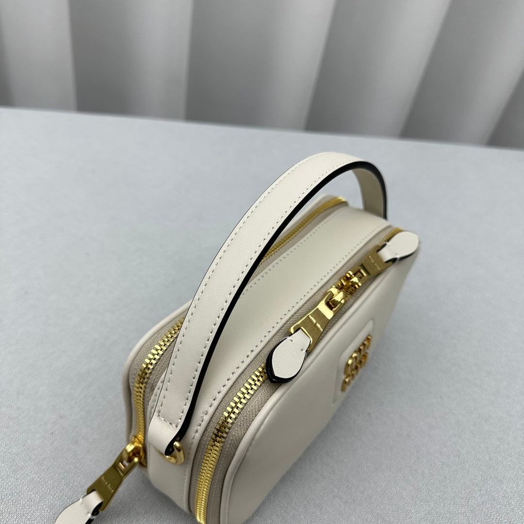 ＭＩ ＭＵ ARCADIE LEATHER BAG WHITE