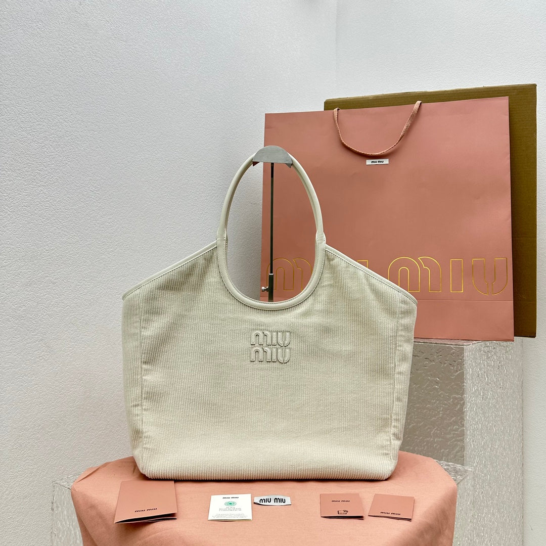 ＭＩ ＭＵ IVY CORDUROY HANDBAG CHALK