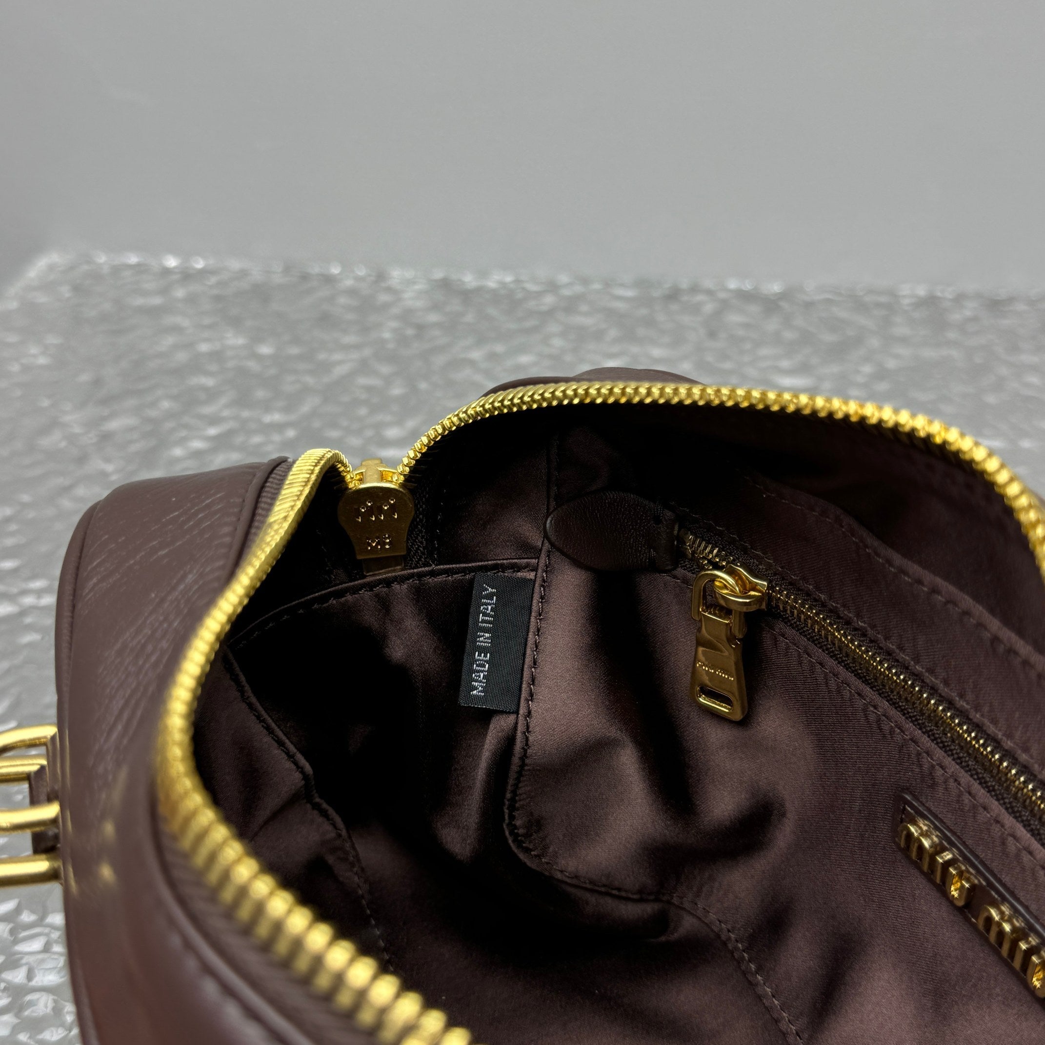 ＭＩ ＭＵ ARCADIE MATELASSÉ NAPPA LEATHER BAG BRIARWOOD