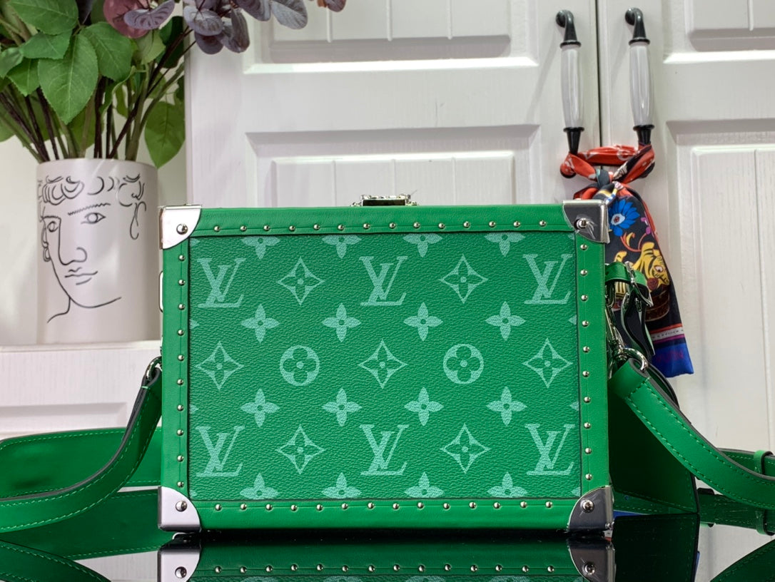 ＬＳ ＶＴＴＯＮ  CLUTCH BOX WHITE/BLUE/GREEN